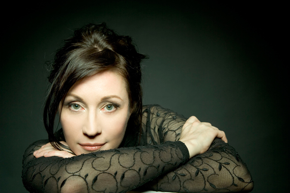 holly_cole_2013_04_04