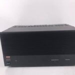 Ampli Adcom devant