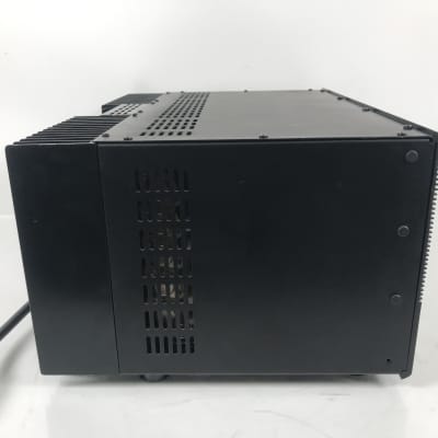 Ampli Adcom coté