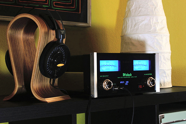 Lire la suite à propos de l’article <!--:fr-->Amplificateur de casque d’écoute McIntosh MHA100<!--:-->