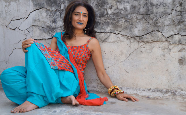 Lire la suite à propos de l’article <!--:fr-->Kiran Ahluwalia – Sanata : Stillness<!--:-->