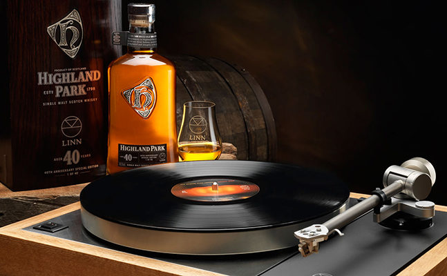 Lire la suite à propos de l’article <!--:fr-->Pleins feux sur : Vinyl Adikt de Linn<!--:-->