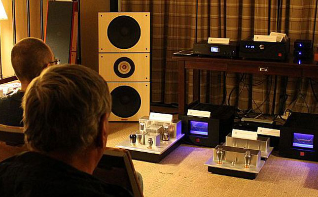 Lire la suite à propos de l’article Trio 15 TB open baffle speakers de PureAudioProject