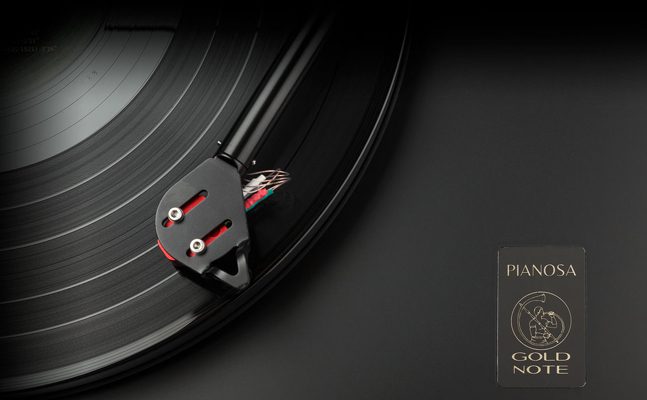 Lire la suite à propos de l’article Gold Note présente une platine vinyle, la Pianosa