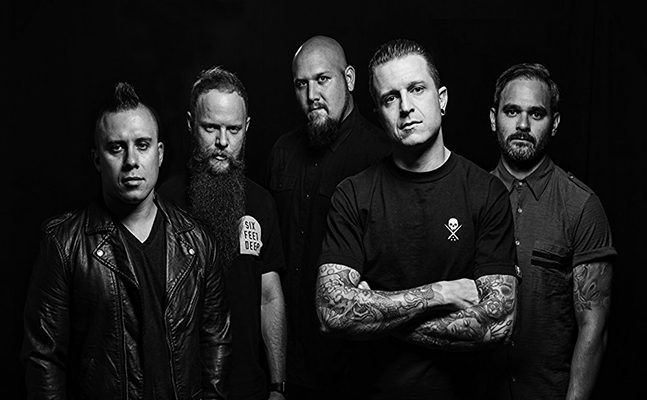 Lire la suite à propos de l’article Réédition 2007/2016: Atreyu – The Best Of…