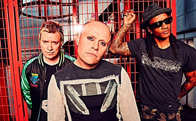 Lire la suite à propos de l’article Réédition 2005/2014: The Prodigy – Their Law: The Singles 1990-2005