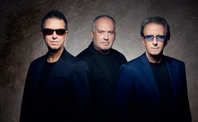 Lire la suite à propos de l’article UZEB de retour sur disque: R3UNION Live