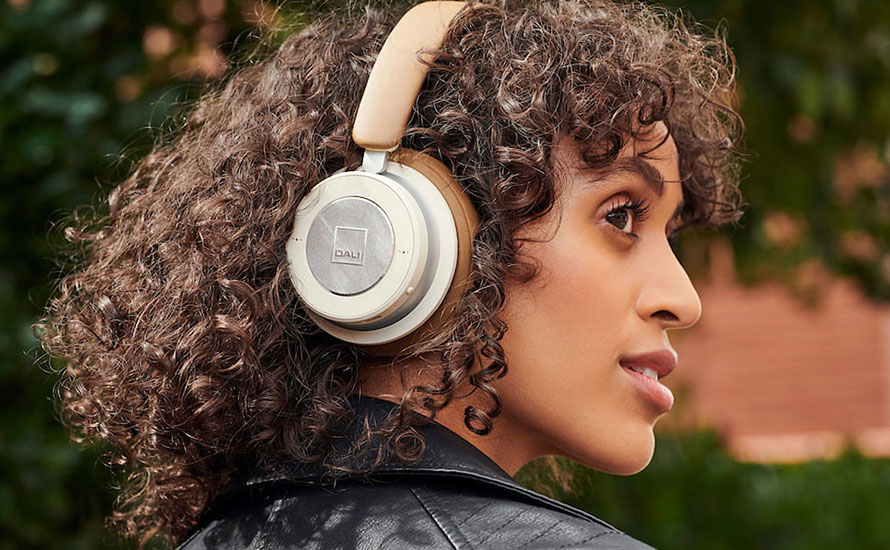 Lire la suite à propos de l’article Casques d’écoute sans fil Dali IO-6 et IO-4