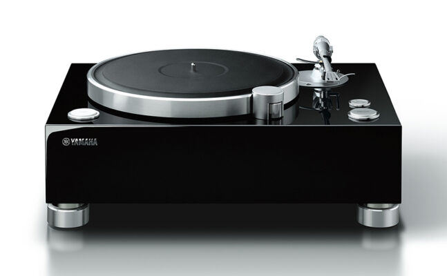 Lire la suite à propos de l’article Platine vinyle Yamaha GT-5000