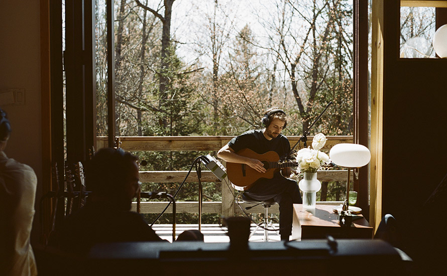 Lire la suite à propos de l’article ﻿﻿BOBBY BAZINI • Pearl – Le nouvel album