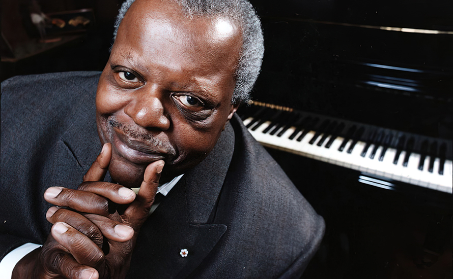 Lire la suite à propos de l’article Rendre Hommage à Oscar Peterson, Maestro du Jazz