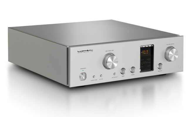 Lire la suite à propos de l’article L&rsquo;amplificateur de contrôle phare C-10X  de Luxman America