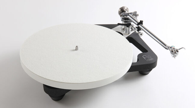 Lire la suite à propos de l’article Platine vinyle Planar 10 et cellule Apheta 3 de Rega